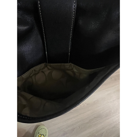 Coach 2003 soho flap buckle crossbody Black pre owned excellent for age - Picture 8 of 11